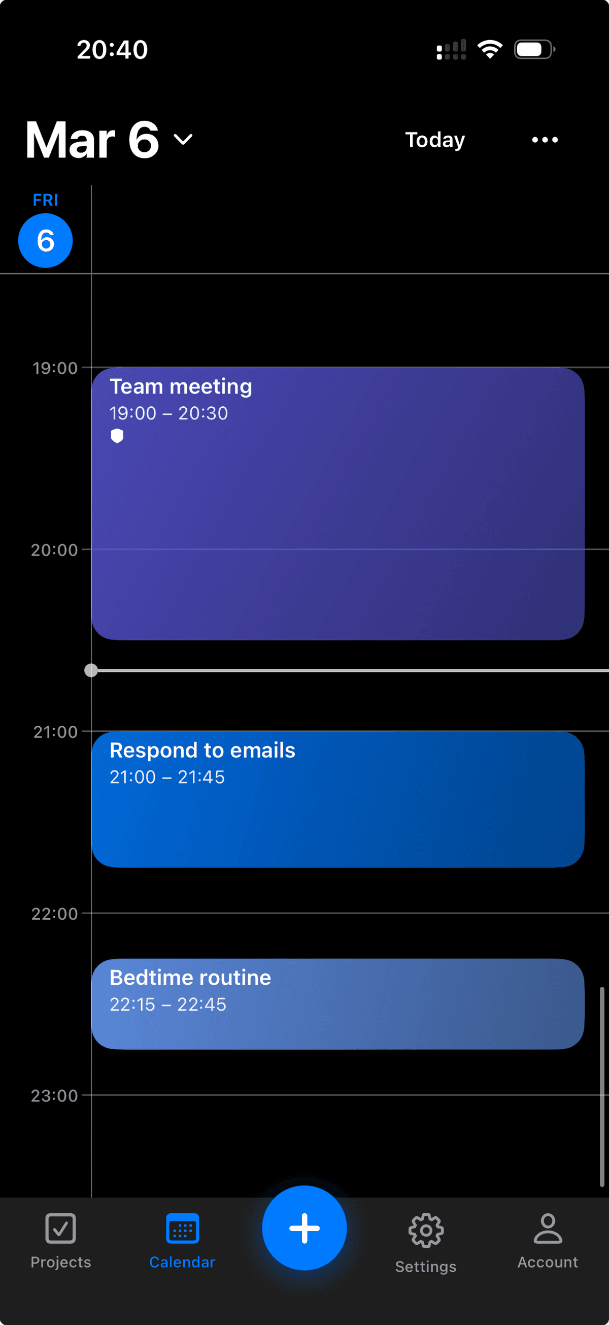 Calend app screenshot showing calendar and task management
